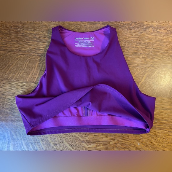 Outdoor Voices Women's XXL Zoom Crop Top Grape Jam Racerback EUC - Picture 4 of 16